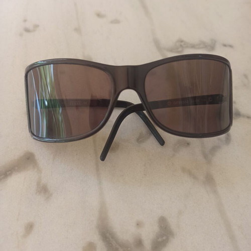 Gianfranco Ferre women's sunglasses like new, black