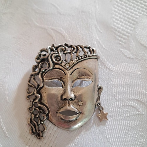 Silver brooch from the 80s Italian, like new, heavy construction