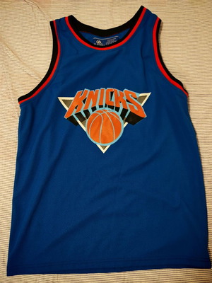 New York Knicks Patrick Ewing jersey size M like new