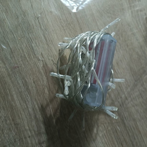 Battery-Powered LED Lights like new, white