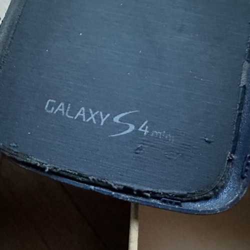 Κουτί και θήκη Samsung Galaxy S4 mini μεταχειρισμένα