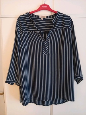 Tunic blue with white stripes like new, Spanish made