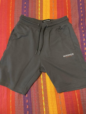 McKenzie shorts like new, size M, grey