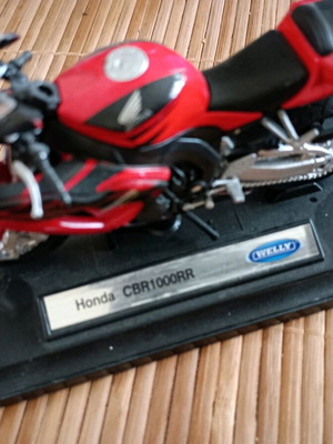 1:18 модел Honda CBR 1000 RR състезателна миниатюра