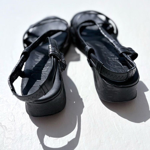 Oh My Sandals women's platform sandals like new, black and silver