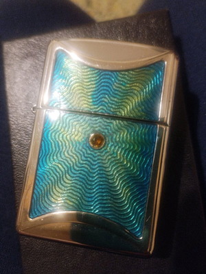 Zippo αναπτήρας 2005 με σχέδιο τυρκουάζ πέρλα και πέτρα Swarovski σαν καινούργιο