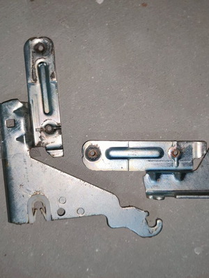 Dishwasher door hinges left and right like new
