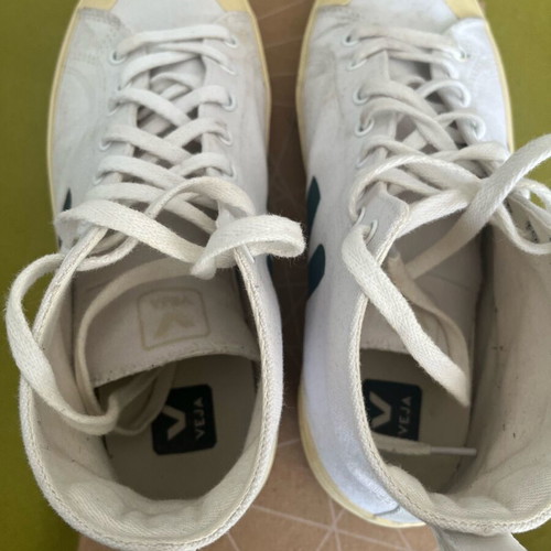 Veja sneakers size 42 white like new