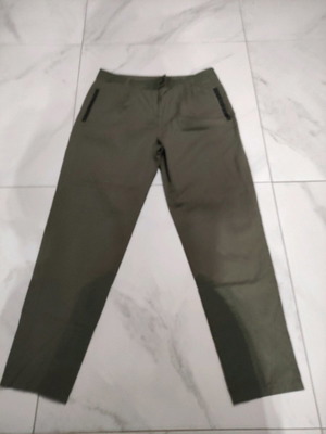 Παντελόνι Benetton καινούργιο, νούμερο 44, λαδί