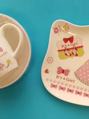 Σετ πιατάκι, κούπα και μπωλ "It's a Girl" καινούριο
