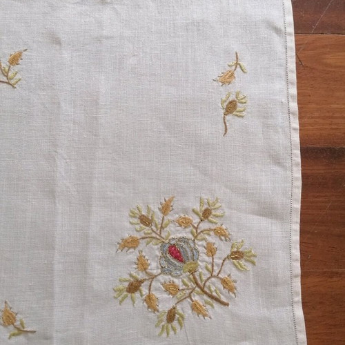 Linen tablecloth hand-embroidered