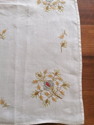 Linen tablecloth hand-embroidered