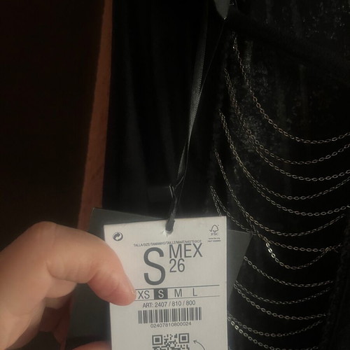 Bershka t-shirt new with chain and back cutout detail, black, size S