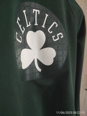 Adidas Boston Celtics Medium sweatshirt used