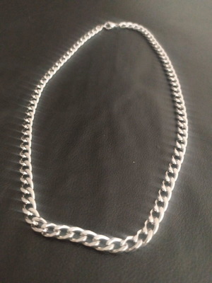 Necklace silver color made of steel new