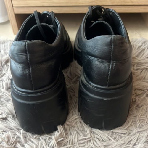 Women's shoes used, size 38, black, with laces
