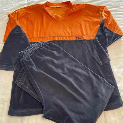 Men's velour pajamas used, size L, black and orange