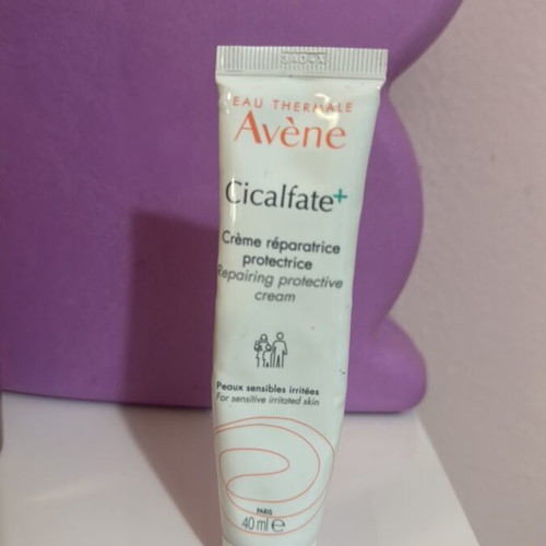 Eau Thermale Avène Cicalfate+ cream like new, used with plenty left
