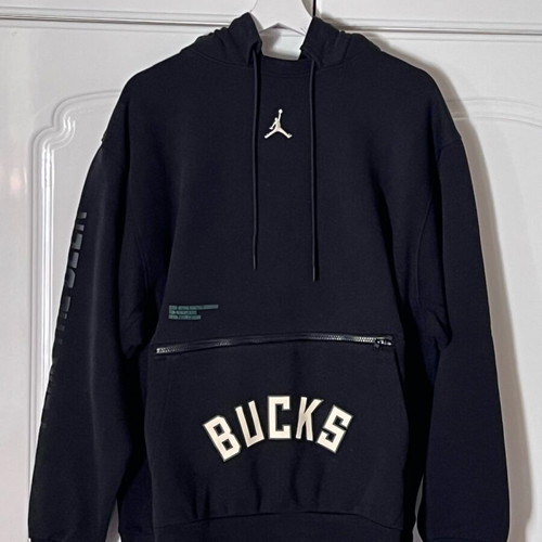Nike Milwaukee Bucks hoodie XL like new, black