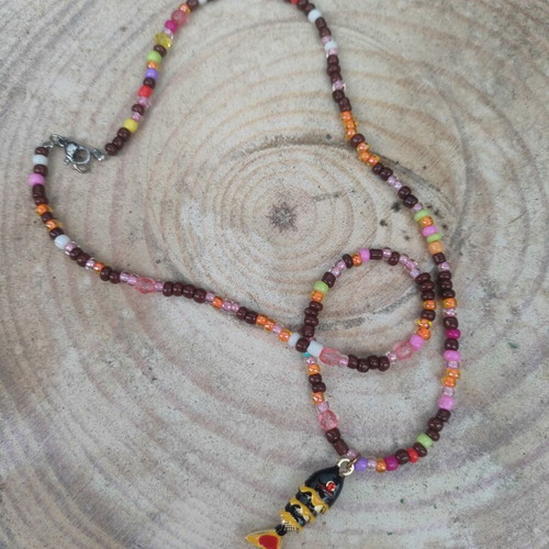 Summer necklace with fish pendant and steel clasp, new