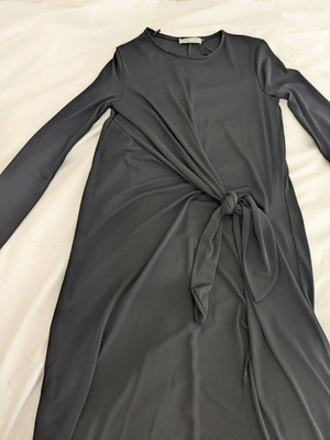 Zara dress like new, size M, black
