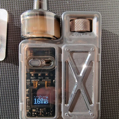 Uwell vape like new with coil no box