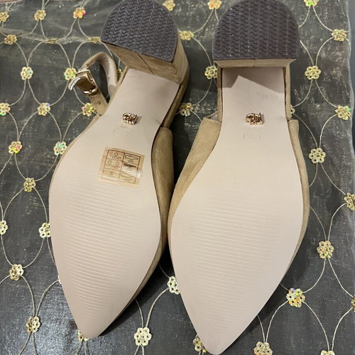 Beige pumps size 36, 11cm heel