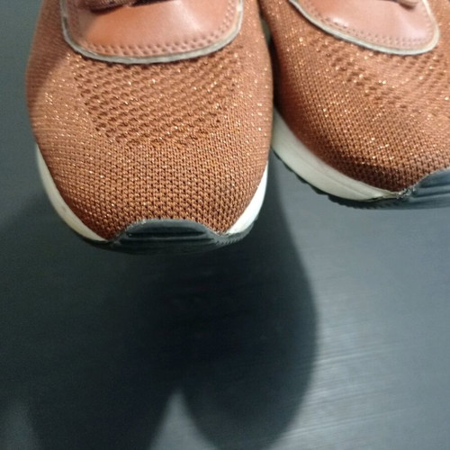 La Strada women's sneakers like new, brown with gold details