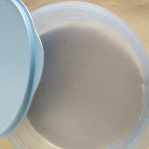Tupperware set of 5 containers like new
