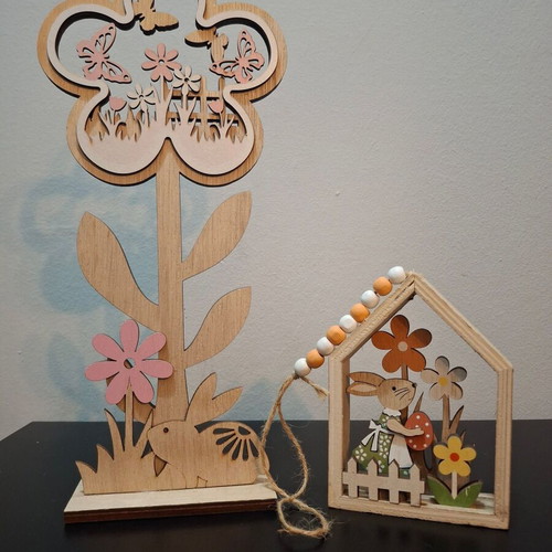 Easter wooden decoration set like new