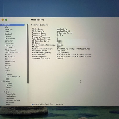 MacBook Pro 16 A2141 i9 32GB 1TB like new