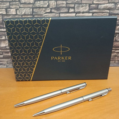 Parker Set Silver Pen and Mechanical Pencil New