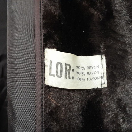 Brown synthetic coat like new, 100% reyon fur, size XXXL
