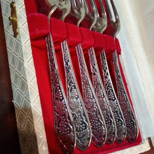 Vintage Zoulovits set of six silver-plated dessert forks, like new