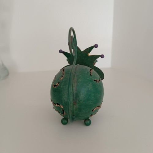 Metal Frog King Figure like new with golden crown