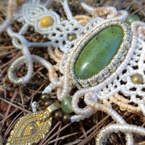 Macrame bracelet with nephrite new, handmade