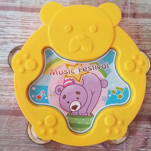 Children's tambourine with 4 jingles used