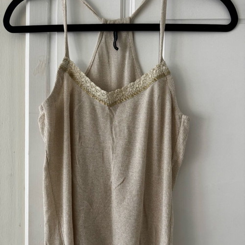 Sleeveless top like new, size S, beige