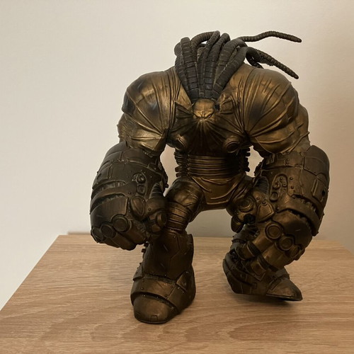 The Creech Gold/Bronze Variant figure used, Spawn Series 12 McFarlane Toys 1998