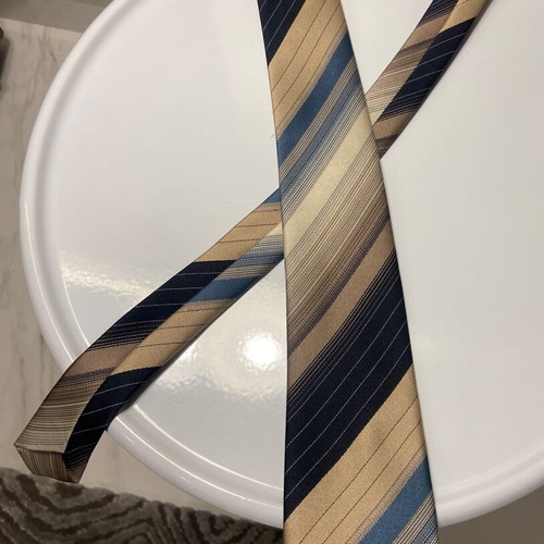 Boem tie like new, beige, made in Greece