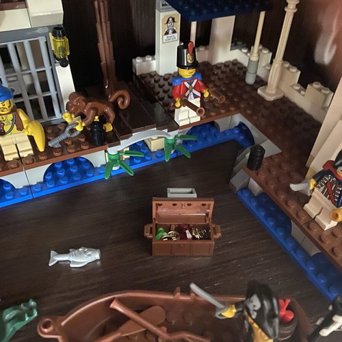 Lego 6242 Soldier’s Fort, complete set
