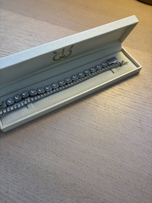 Bracelet bundle new, two beautiful pieces