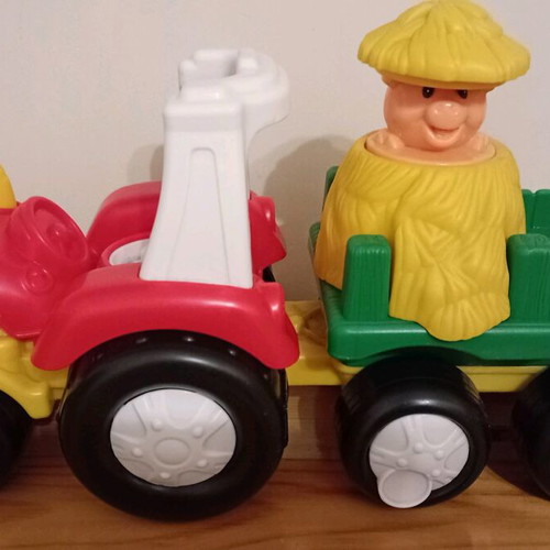 Fisher-Price Little People Tow 'n Pull Tractor like new