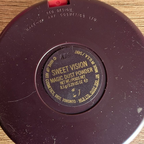 MAC Nutcracker Sweet Magic Dust Powder Sweet Vision like new with collectible pouch