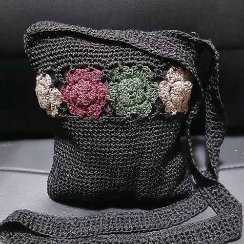 Crossbody bag women new with knitted flowers black