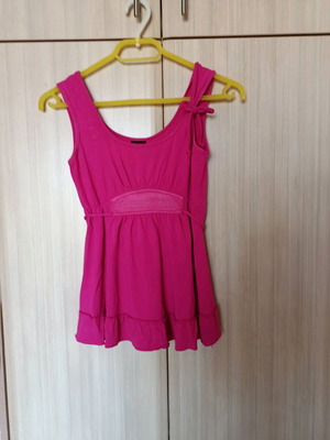 Roses Milano blouse M used, fuchsia with back tie