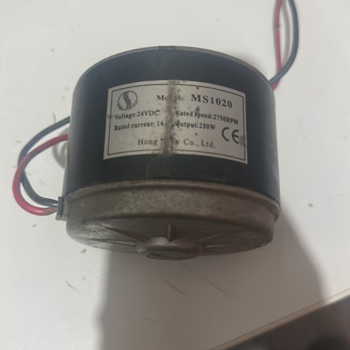 Motor 24 volt with small gear, 11 teeth