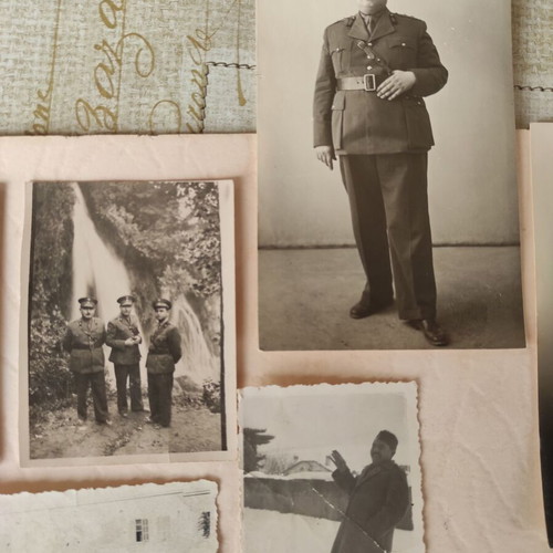Old photos "A Different Greece" military 1935-1960, like new, pack of 12