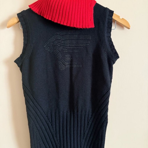 Versace Sport sleeveless sweater black and red like new Medium/Large