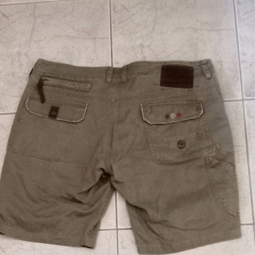 Zero Gravity Summer Bermuda Shorts like new, khaki, size 34